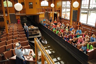 Het veilen in de Broeker Veiling