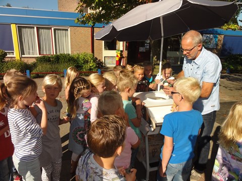 Jarige meester Jan trakteert op ijs